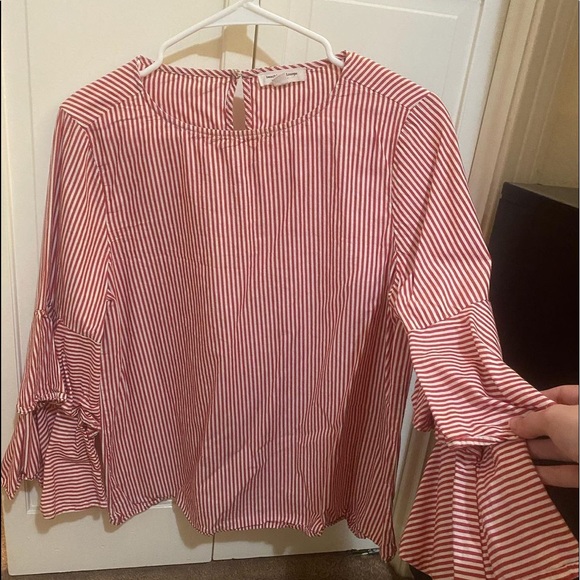 Top - Picture 2 of 3